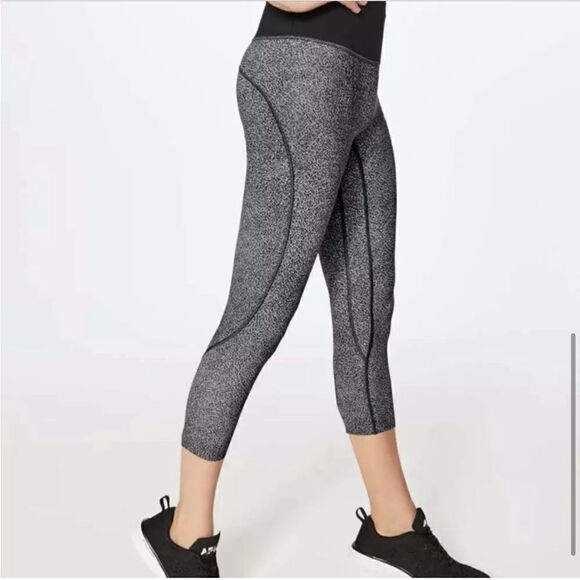 Lululemon Run The Day Crop Fractal Dark Starlight Black Gray - Picture 4 of 14